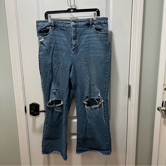 Wide Legged Crop Jeans Size 18 - Picture 1 of 5